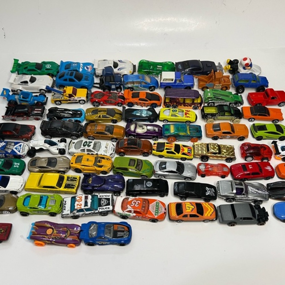 Lot of 65+  Hot Wheels & Misc Cars & Trucks Bundle